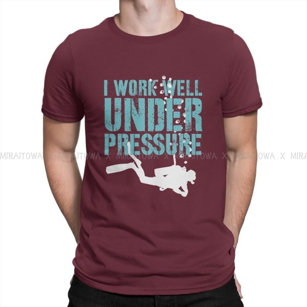 Scuba diving T-Shirt for Men | I Work Well Under Pressure Online-Verkauf – Bild 2